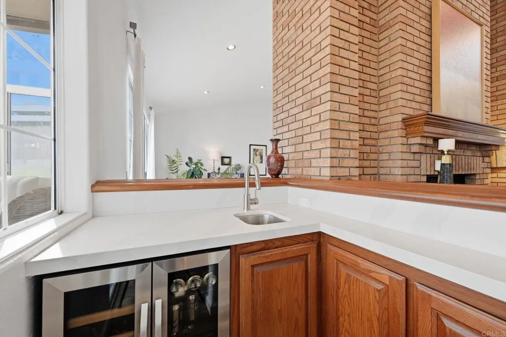 https://cdn.realtyfeed.com/cdn/127/306723718/e9e5d662c24b32cf5264ca0bea359cef.webp