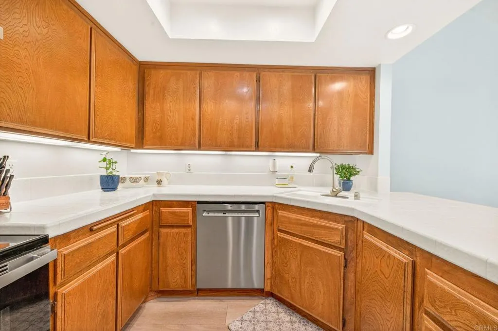 https://cdn.realtyfeed.com/cdn/127/306723868/02dc5b7cbb59e46466b1c52d9b18610f.webp