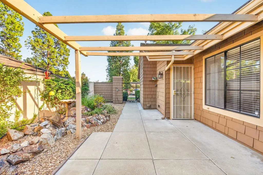 https://cdn.realtyfeed.com/cdn/127/306723868/13e57abb898d69ffd8993c247fb344f5.webp