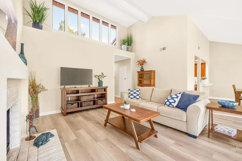 https://cdn.realtyfeed.com/cdn/127/306723868/1dd6ccb071574ddd9e44fb16aab410ee.webp