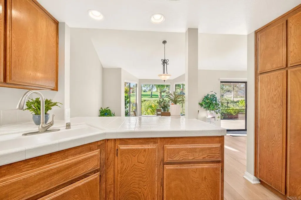 https://cdn.realtyfeed.com/cdn/127/306723868/44f080b0facd9a12cd8a9e26afad9271.webp