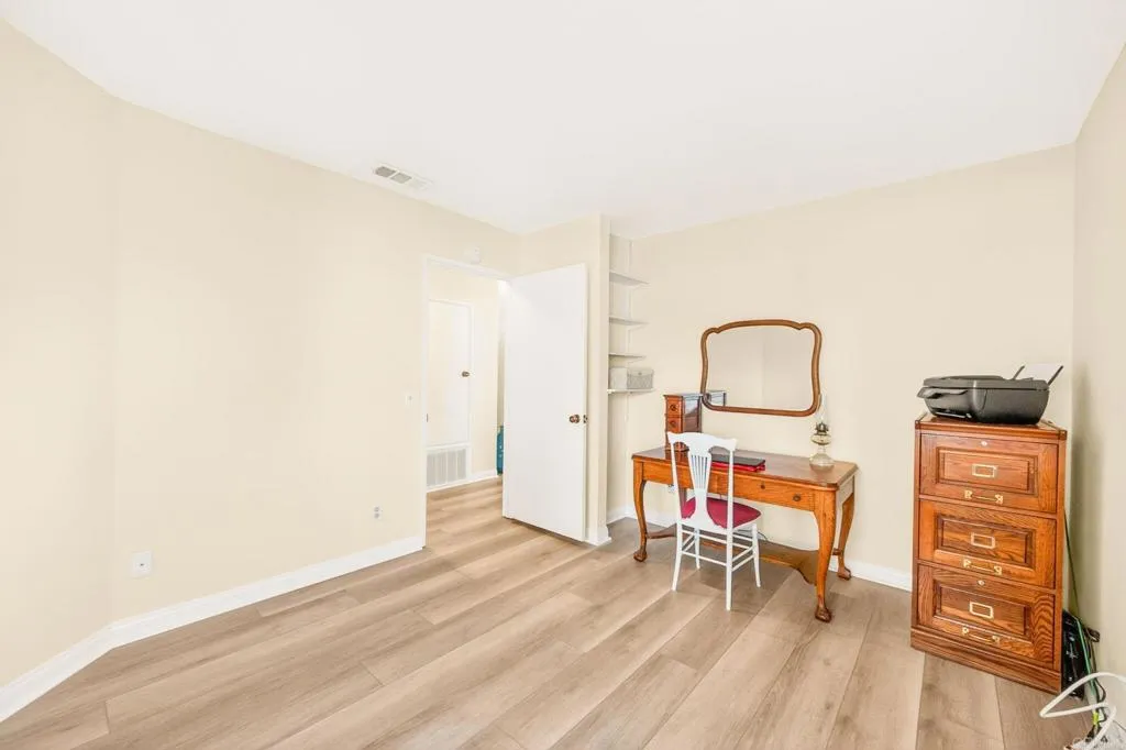 https://cdn.realtyfeed.com/cdn/127/306723868/44f714c8abc8d456c4f7003390c71bd7.webp