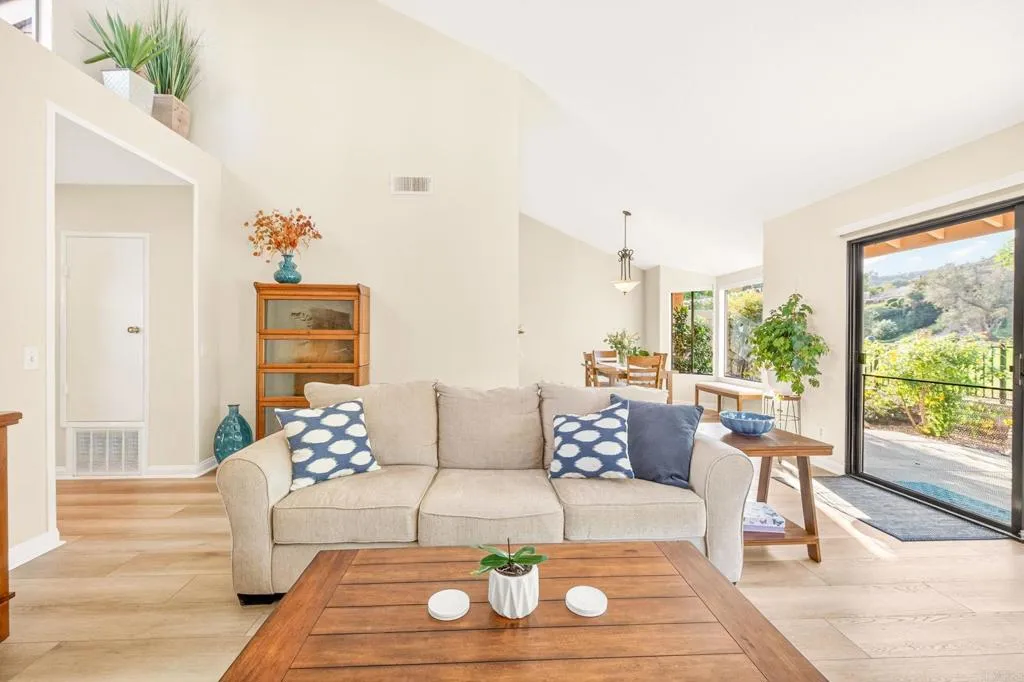 https://cdn.realtyfeed.com/cdn/127/306723868/518d4f83f19918fd719c609a7de8b26e.webp