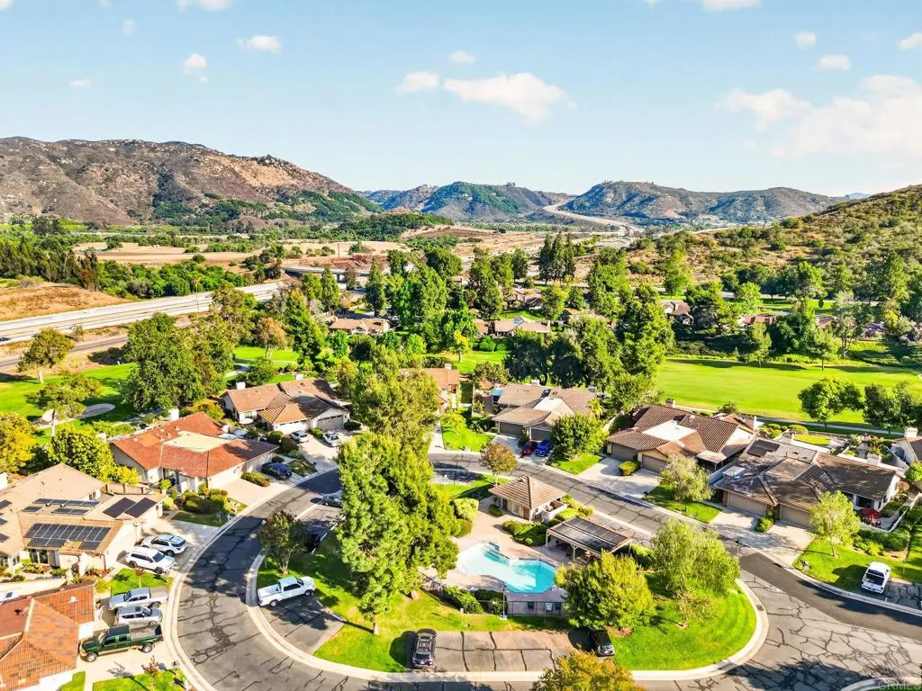 https://cdn.realtyfeed.com/cdn/127/306723868/6fc23d26acf834376b29bb9904a5e417.webp