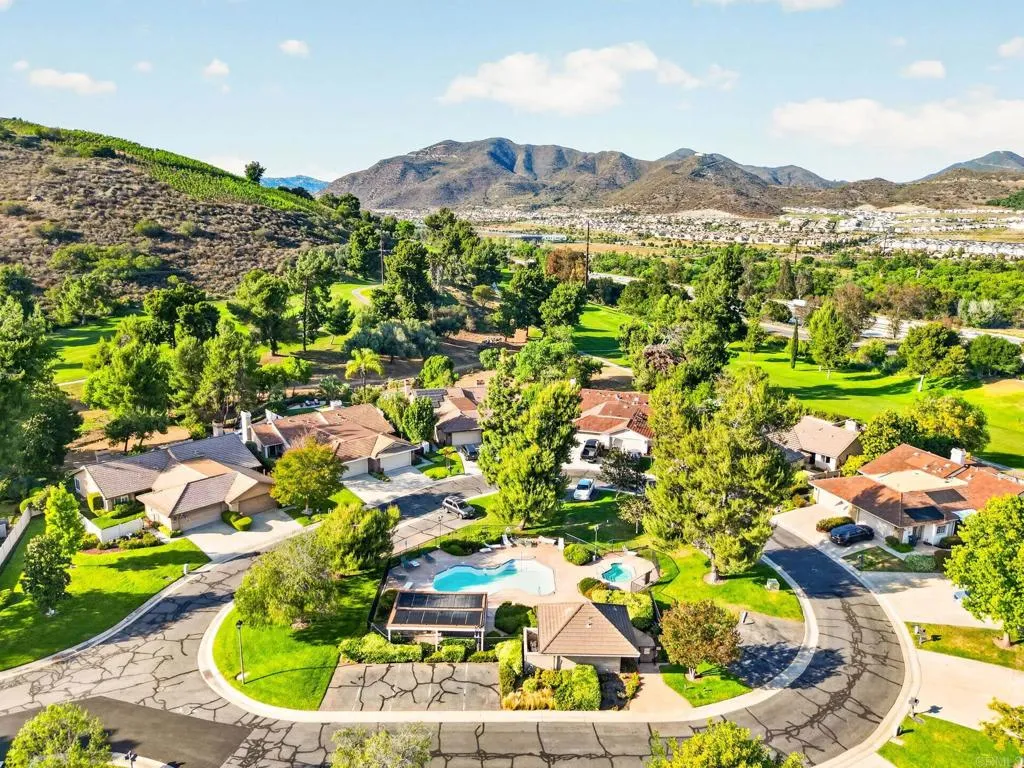 https://cdn.realtyfeed.com/cdn/127/306723868/83279dc2337249f663ec41c9bd2ce47e.webp