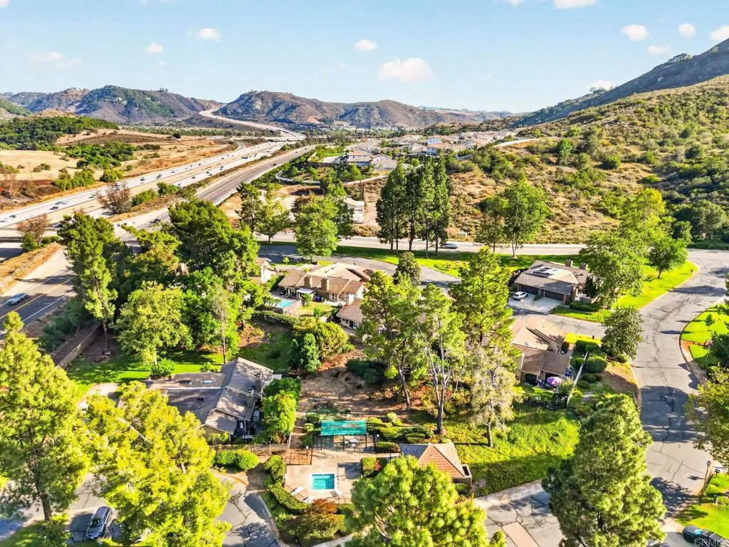 https://cdn.realtyfeed.com/cdn/127/306723868/872b61dfc37d0ae39f69a463b85512fa.webp