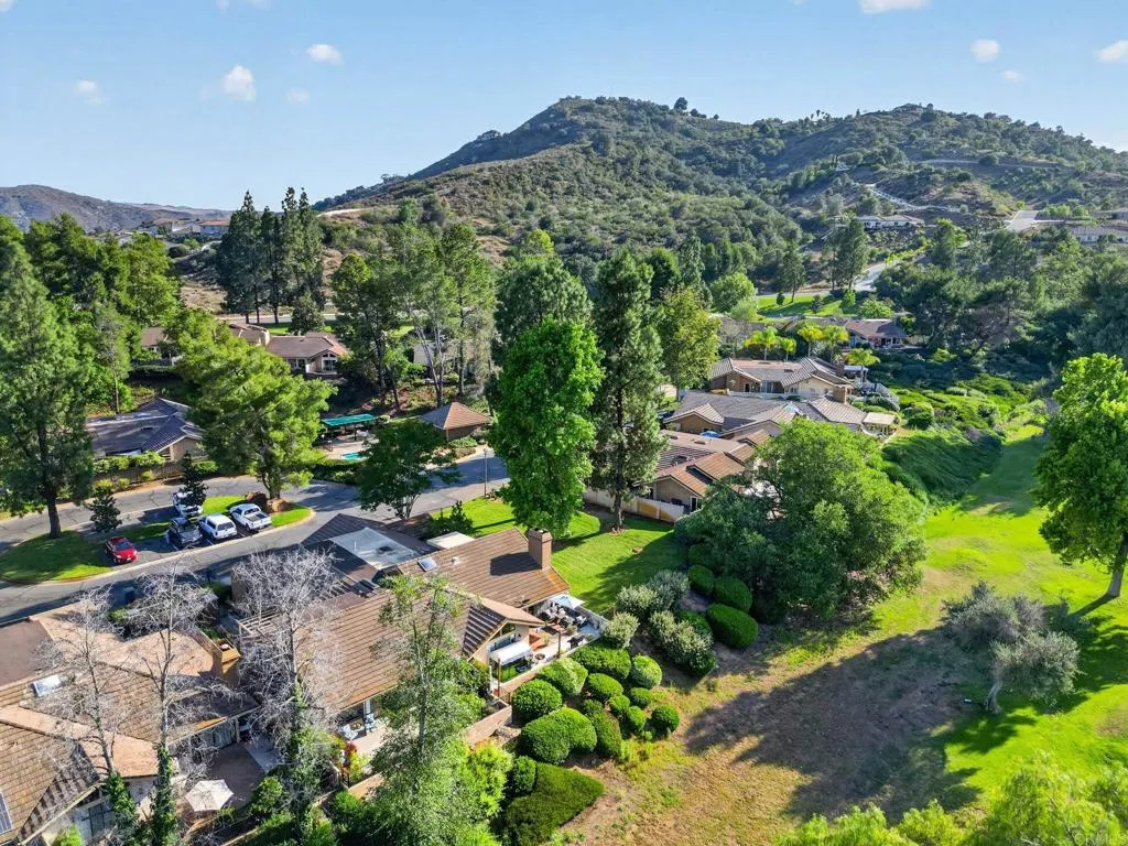 https://cdn.realtyfeed.com/cdn/127/306723868/920a26dde985f239d45efd65d5d53d27.webp