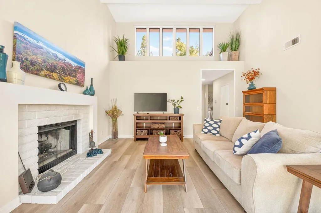 https://cdn.realtyfeed.com/cdn/127/306723868/c7d79562b3637a8d65e7edf511aed265.webp