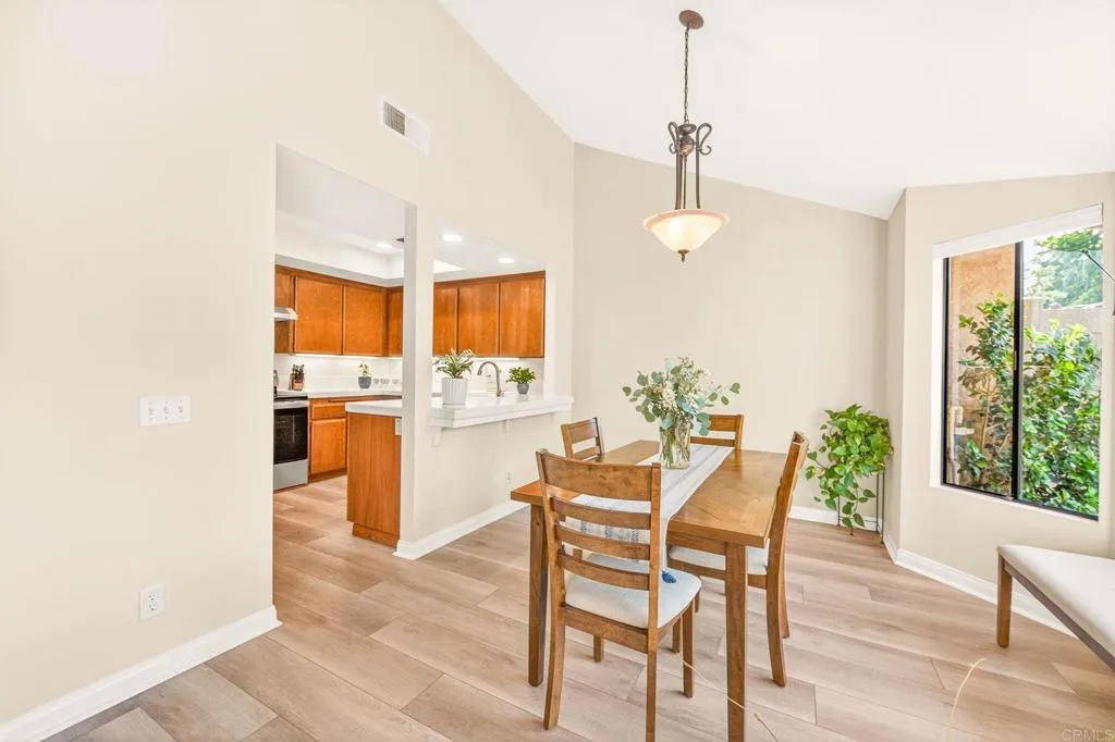 https://cdn.realtyfeed.com/cdn/127/306723868/ff2c079739ca0665f790c72101538ec9.webp