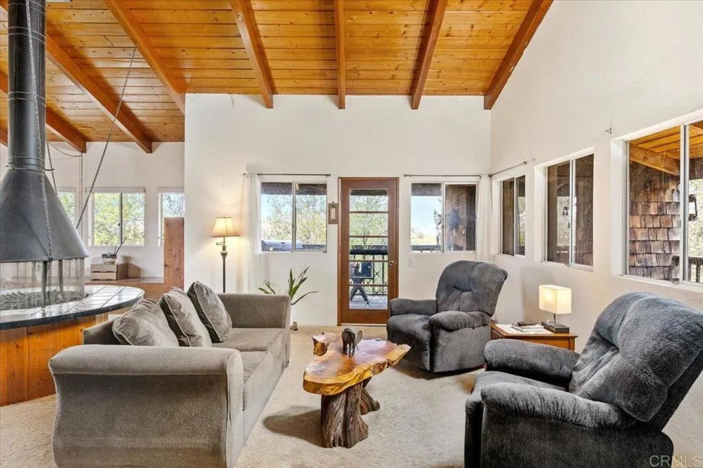 Valley Center, CA 92082