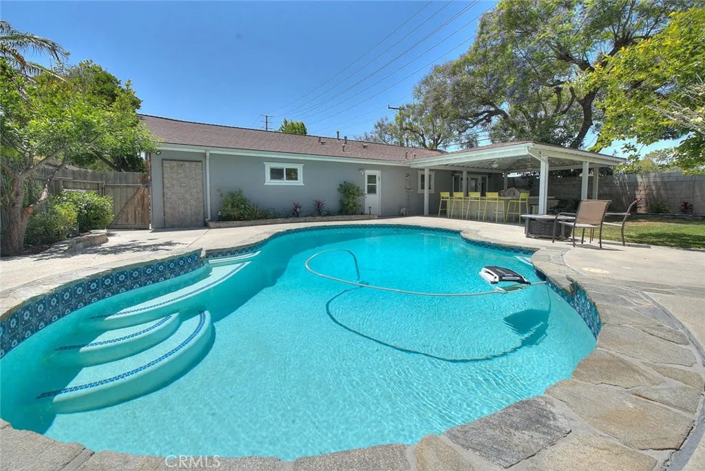 Santa Ana, CA 92705