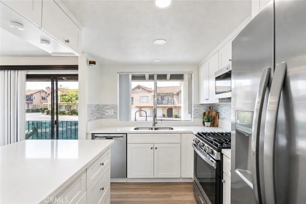 https://cdn.realtyfeed.com/cdn/127/306724178/2ecb33cc6bef4d29ef6981ba4888de8f.webp