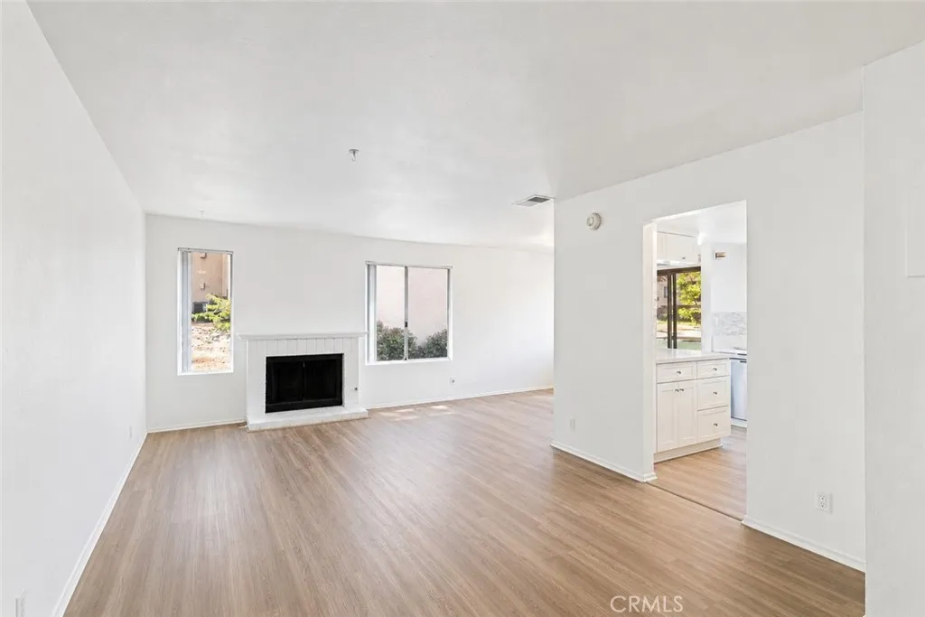 https://cdn.realtyfeed.com/cdn/127/306724178/385678bdee795770f13308713027180a.webp