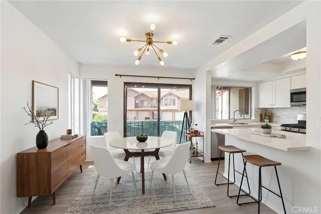 https://cdn.realtyfeed.com/cdn/127/306724178/46c8cfb4379c7cc18ed8b2c368e1c8c8.webp