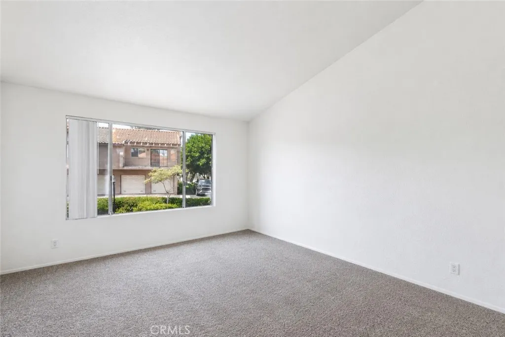 https://cdn.realtyfeed.com/cdn/127/306724178/ef07f74e273ed277a7fc97c2e8b78d24.webp