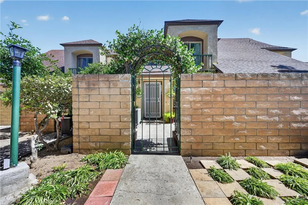 Corona, CA 92882