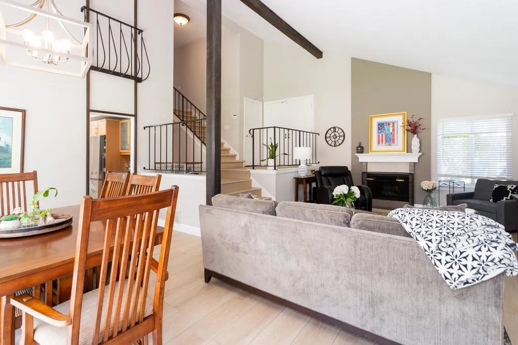 https://cdn.realtyfeed.com/cdn/127/306724203/3d4a12fadfaf92ec8dd6396a915da220.webp