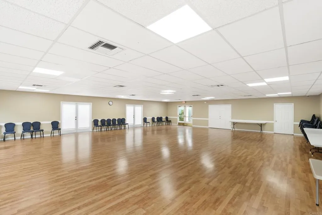 https://cdn.realtyfeed.com/cdn/127/306724203/5ee7b11304d82e7072bb5f5c86bf6e5e.webp