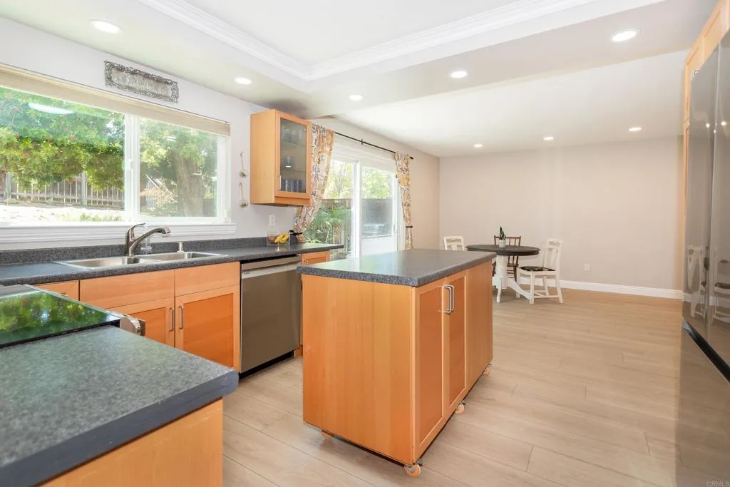 https://cdn.realtyfeed.com/cdn/127/306724203/759fb441a90ce1faec6711902af69f6c.webp