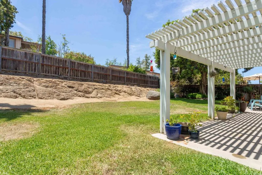 https://cdn.realtyfeed.com/cdn/127/306724203/9f24b26e46ffdfeb242157815ba2cbb5.webp