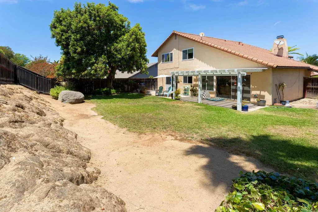 https://cdn.realtyfeed.com/cdn/127/306724203/a14d9fae1ce8388739d149a7d4fb104c.webp