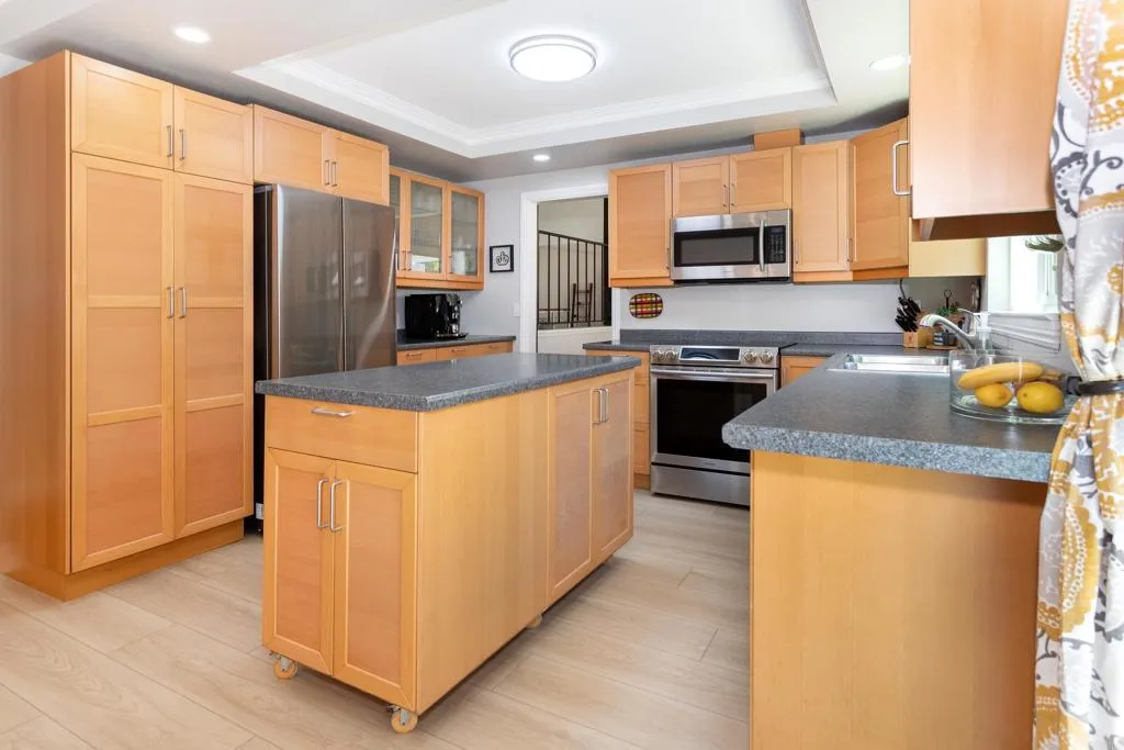 https://cdn.realtyfeed.com/cdn/127/306724203/b27723344872646201e55c9b97744769.webp
