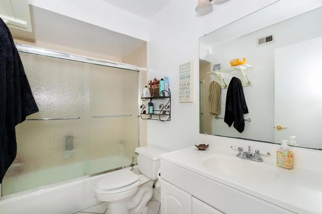 https://cdn.realtyfeed.com/cdn/127/306724203/df62c4f3854d2182e0ffa7175fe37376.webp
