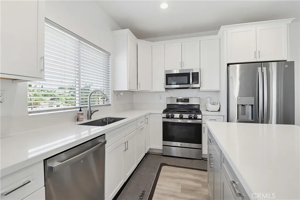 https://cdn.realtyfeed.com/cdn/127/306724219/2dd36232d7e2c18698a7d29cbd84ccf9.webp