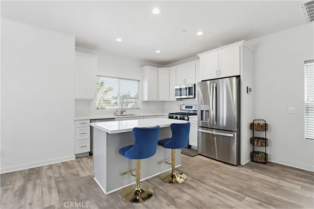 https://cdn.realtyfeed.com/cdn/127/306724219/63a7e1b289355902d54cea13dcaeb7ae.webp