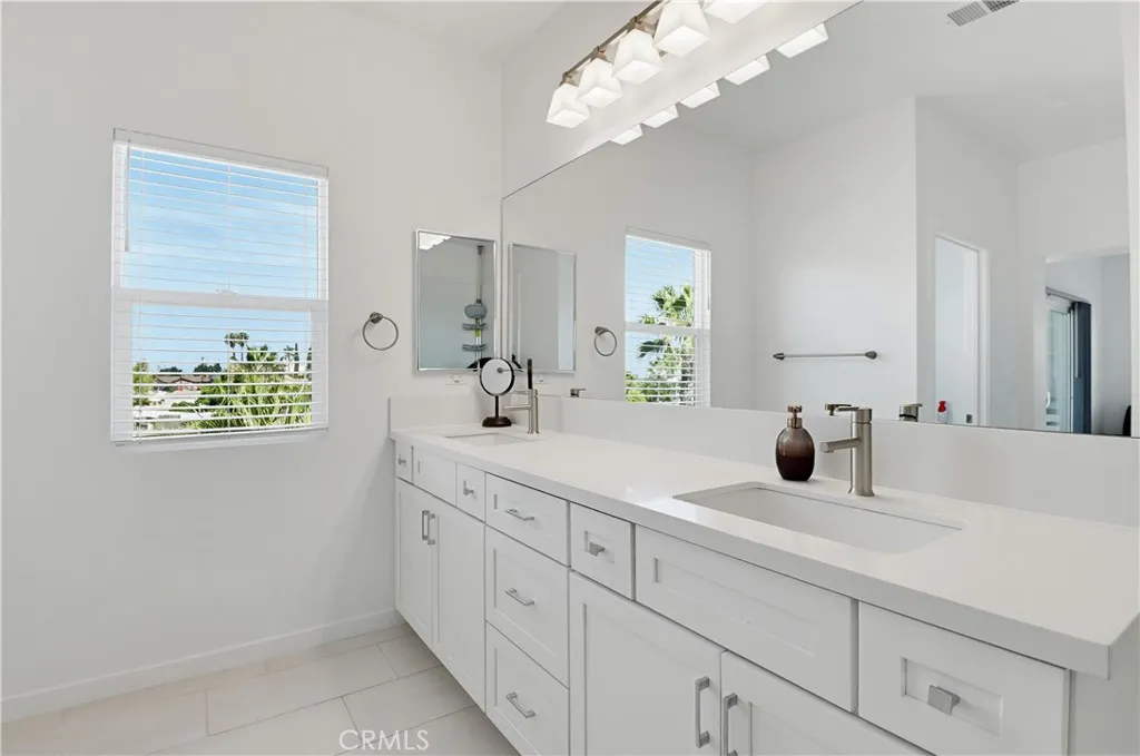 https://cdn.realtyfeed.com/cdn/127/306724219/c0d94cfedebac5841ddc111f581fe0a7.webp