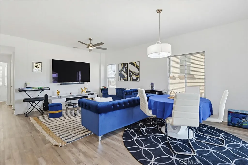 https://cdn.realtyfeed.com/cdn/127/306724219/e1c4a86903673125076fc71392905108.webp