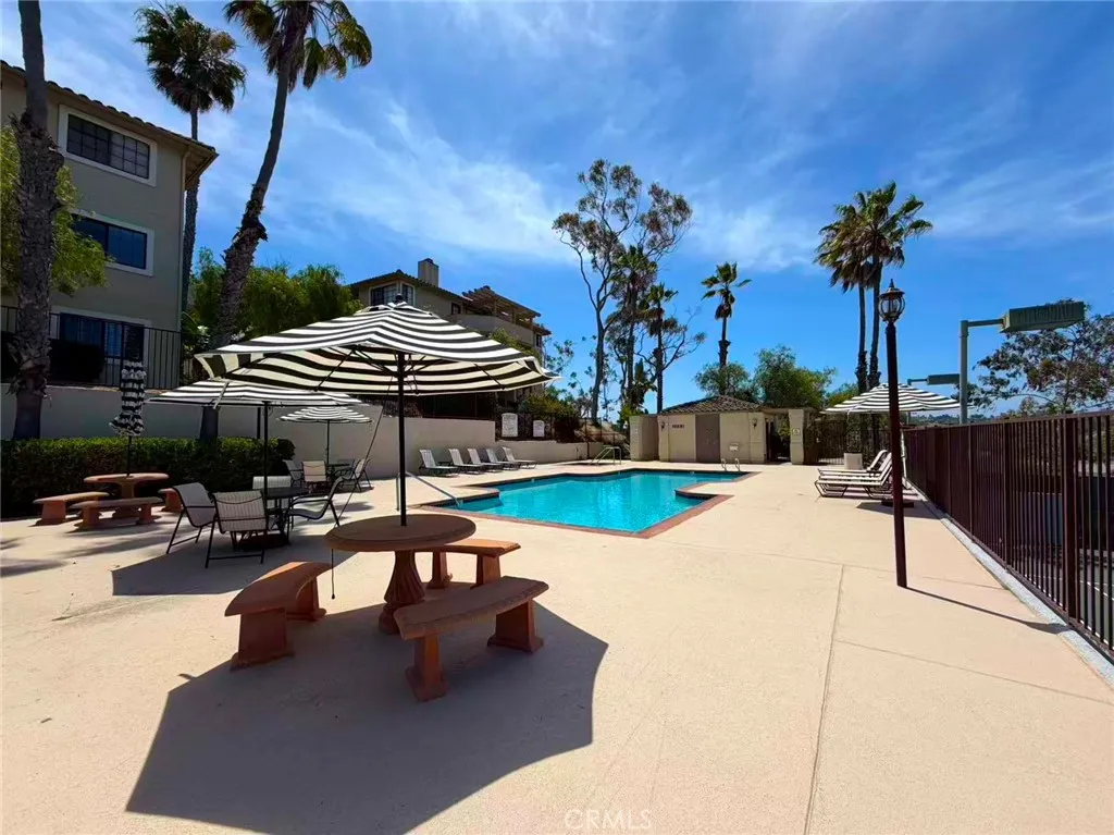 Photo #19: TR26110394 Listing: Photo #19