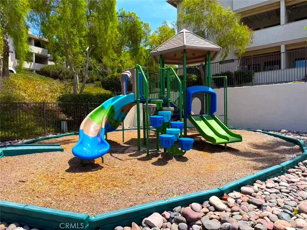 Photo #20: TR26110394 Listing: Photo #20