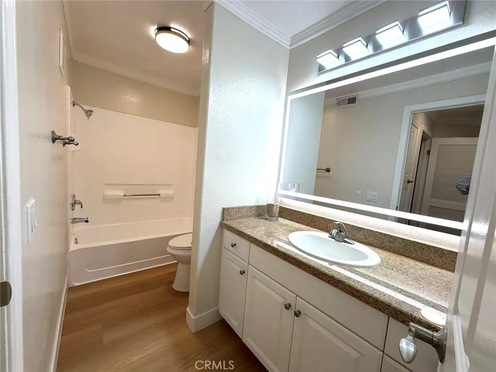Photo #9: TR26110394 Listing: Photo #9