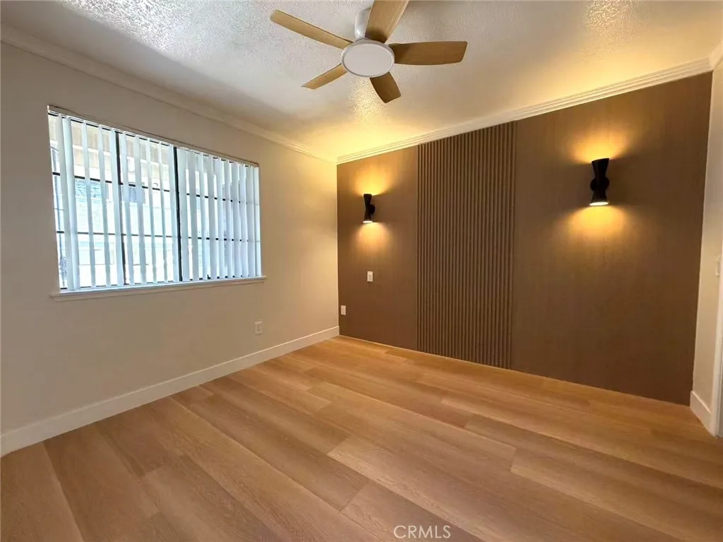Photo #6: TR26110394 Listing: Photo #6