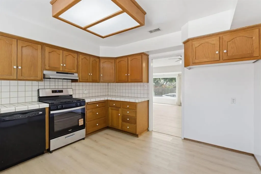 https://cdn.realtyfeed.com/cdn/127/306724236/36459a187c052e9e9709c98d2448435b.webp
