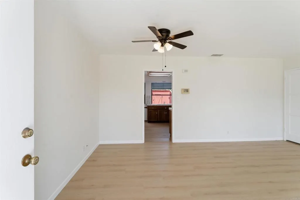 https://cdn.realtyfeed.com/cdn/127/306724236/754660f09f81acf1ec8b28cb7dee7c85.webp