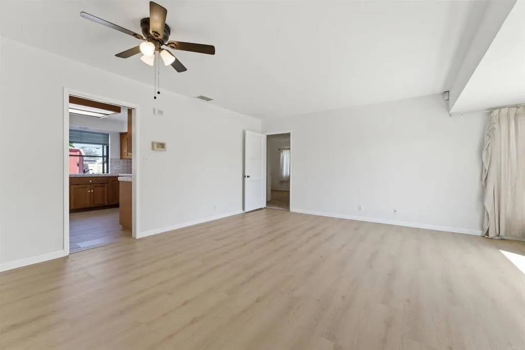 https://cdn.realtyfeed.com/cdn/127/306724236/8e58c51f7151aa83a76fe6431f6cf546.webp