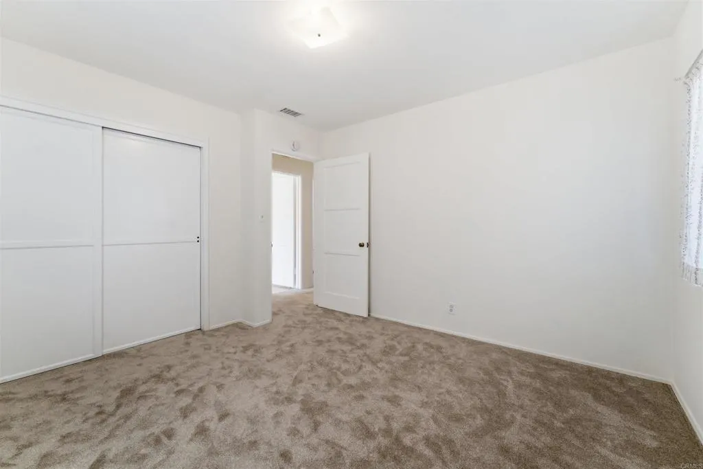 https://cdn.realtyfeed.com/cdn/127/306724236/f089b0e7e12653a342f76240de93422e.webp