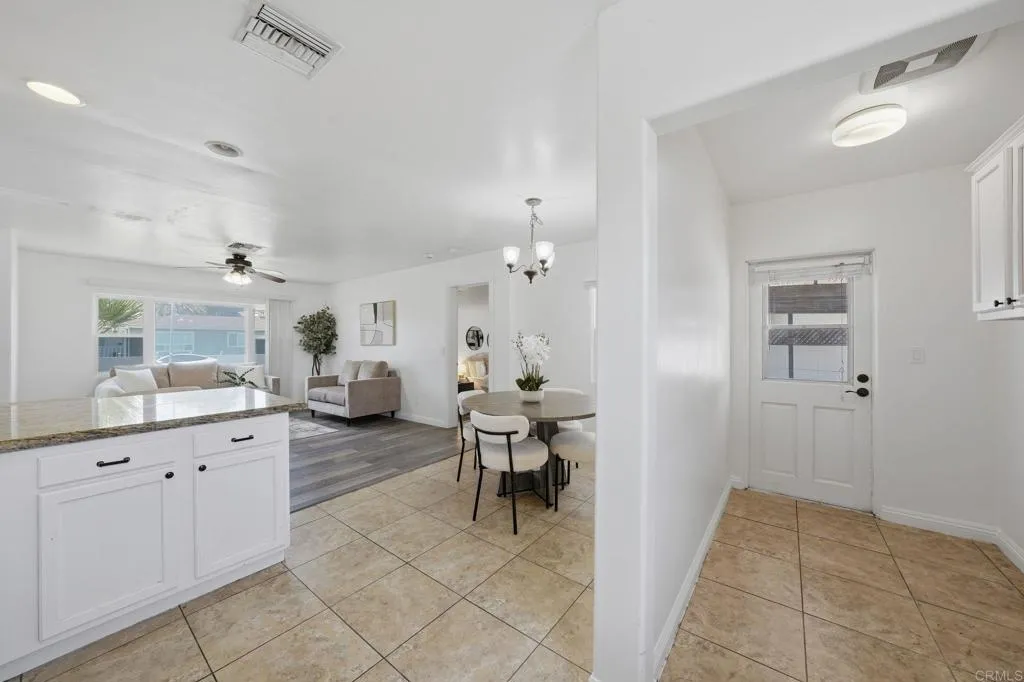 https://cdn.realtyfeed.com/cdn/127/306724241/5a6c0a6d477b0e1dfd35a0e4cb8d5a7f.webp