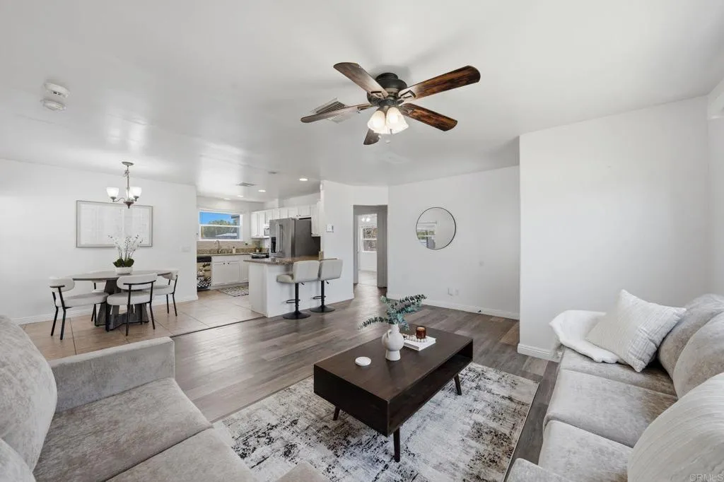 https://cdn.realtyfeed.com/cdn/127/306724241/7ed5a05f1fe6b9649e3ff41b9cbc761a.webp