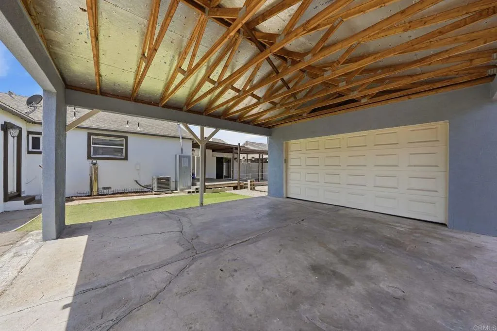 https://cdn.realtyfeed.com/cdn/127/306724241/8dfeb7a03ab57e4d07a278dcf6b17b23.webp