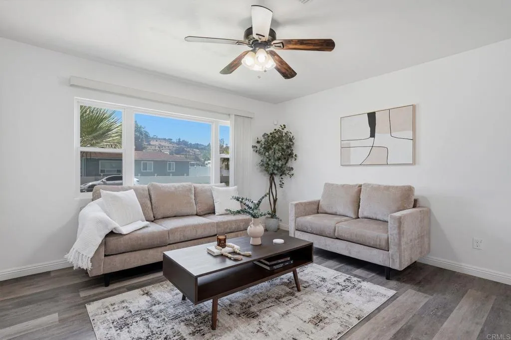 https://cdn.realtyfeed.com/cdn/127/306724241/a859663302d740a31c9ea58ebc518160.webp