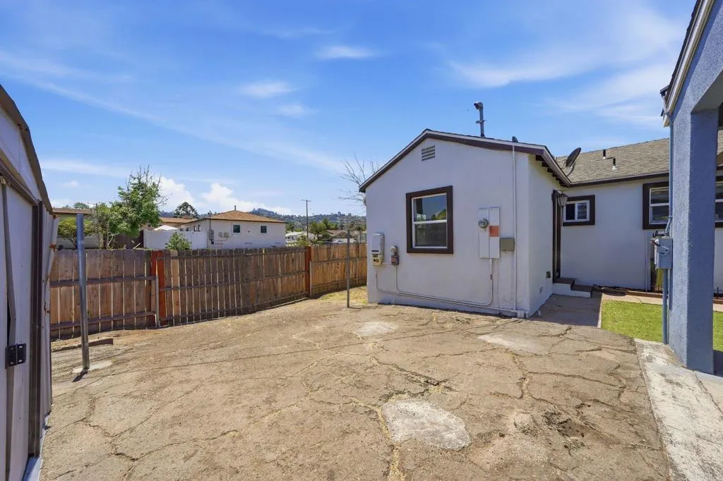 https://cdn.realtyfeed.com/cdn/127/306724241/a9b80dc9acd482de8664ffd0a2460477.webp