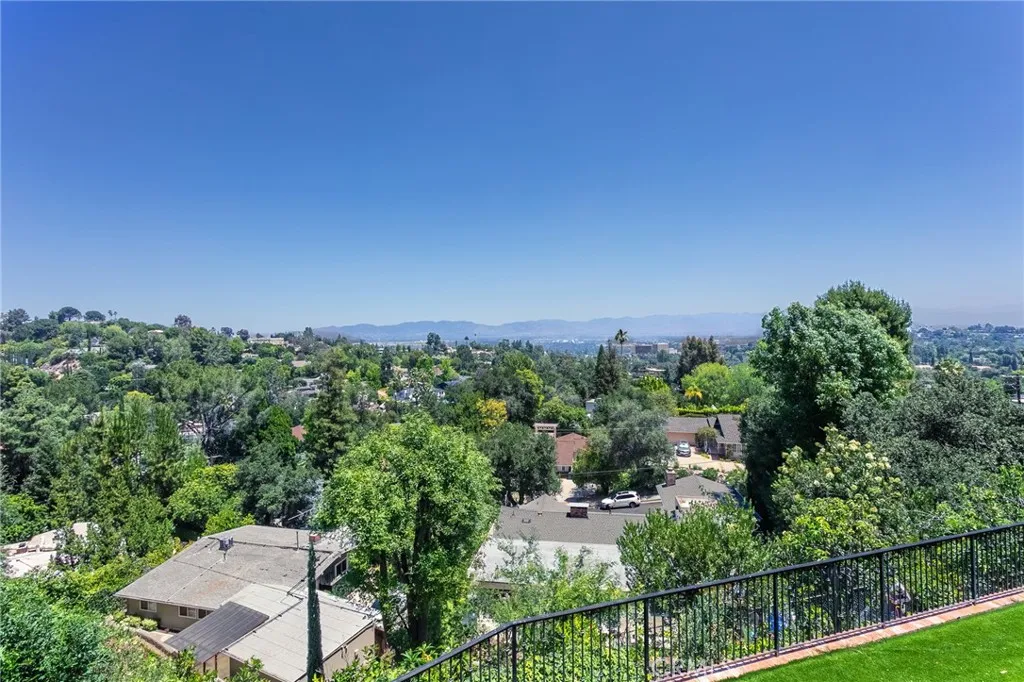 Encino, CA 91436