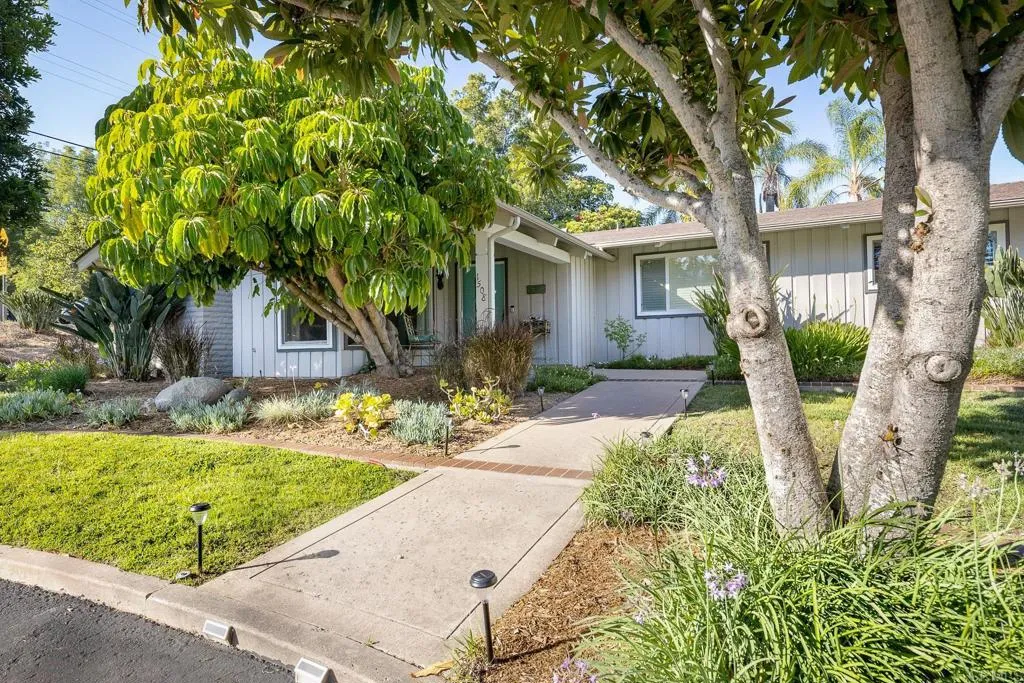 https://cdn.realtyfeed.com/cdn/127/306724265/7e2fd2117125101df0eb7775b4610006.webp