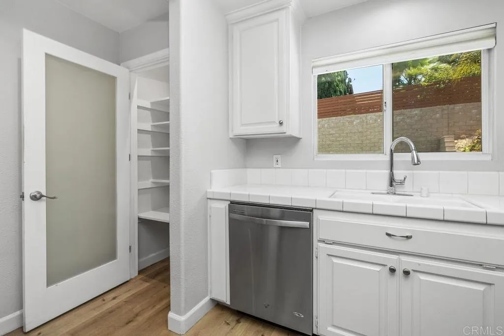 https://cdn.realtyfeed.com/cdn/127/306724271/254940c1f1de9431cbaed0f71165a83d.webp