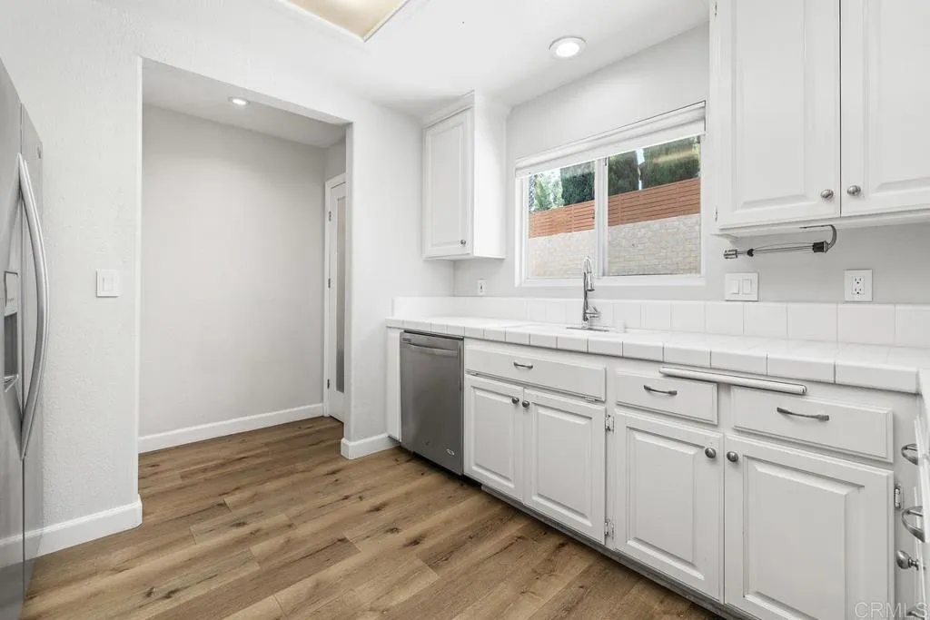 https://cdn.realtyfeed.com/cdn/127/306724271/ff34d20bf34588088505f0ca79588888.webp