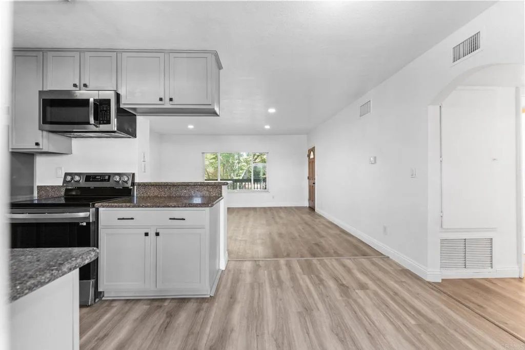 Photo #7: PTP2603898 Listing: Photo #7