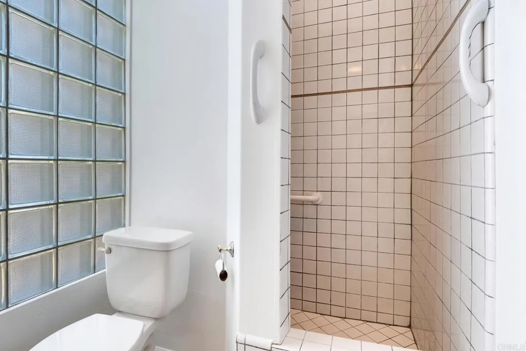 https://cdn.realtyfeed.com/cdn/127/306724327/09d1efe9bff1b0708b142df844efae15.webp